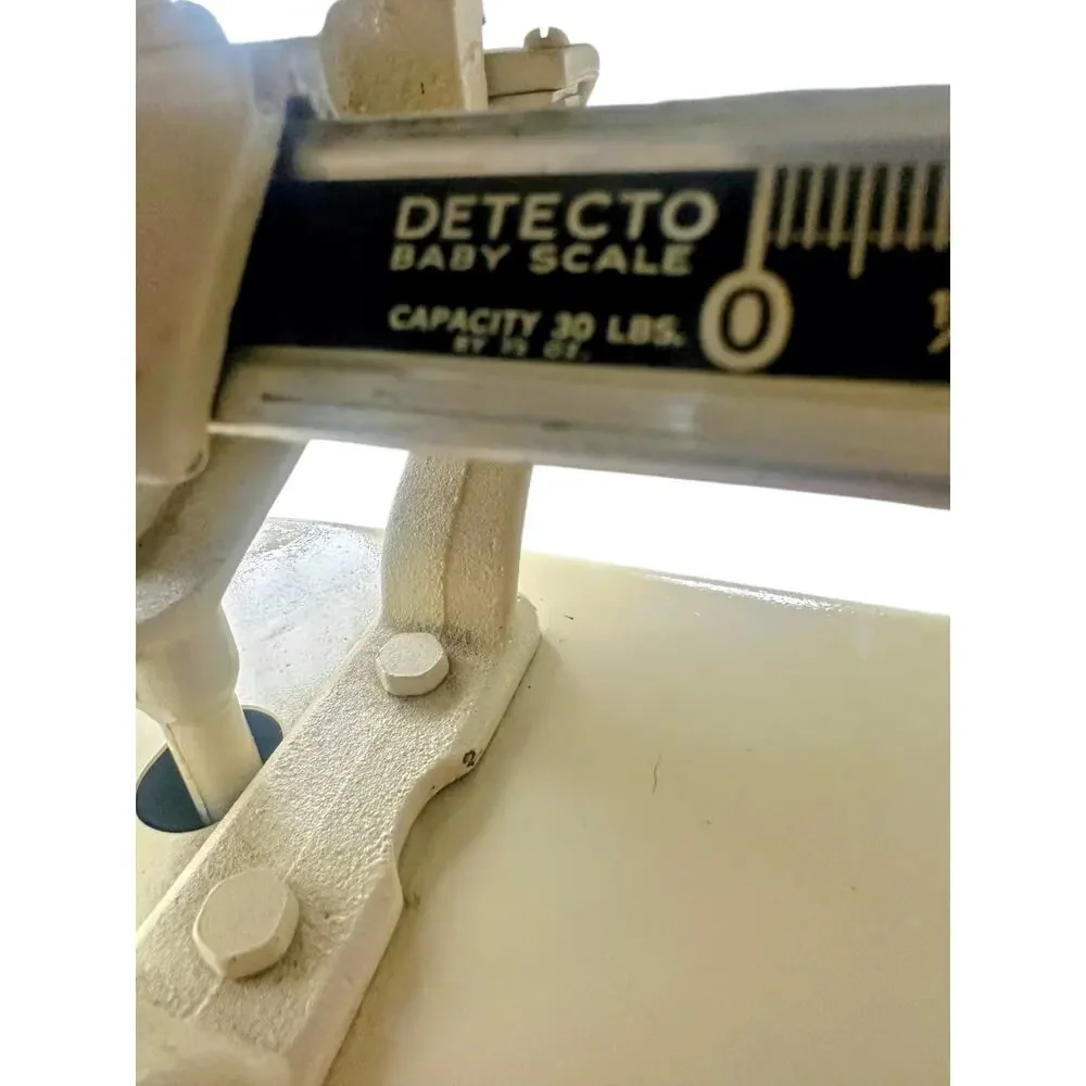 Vintage Detecto Baby Scale 30 lb Capacity Cream Metal Infant Scale